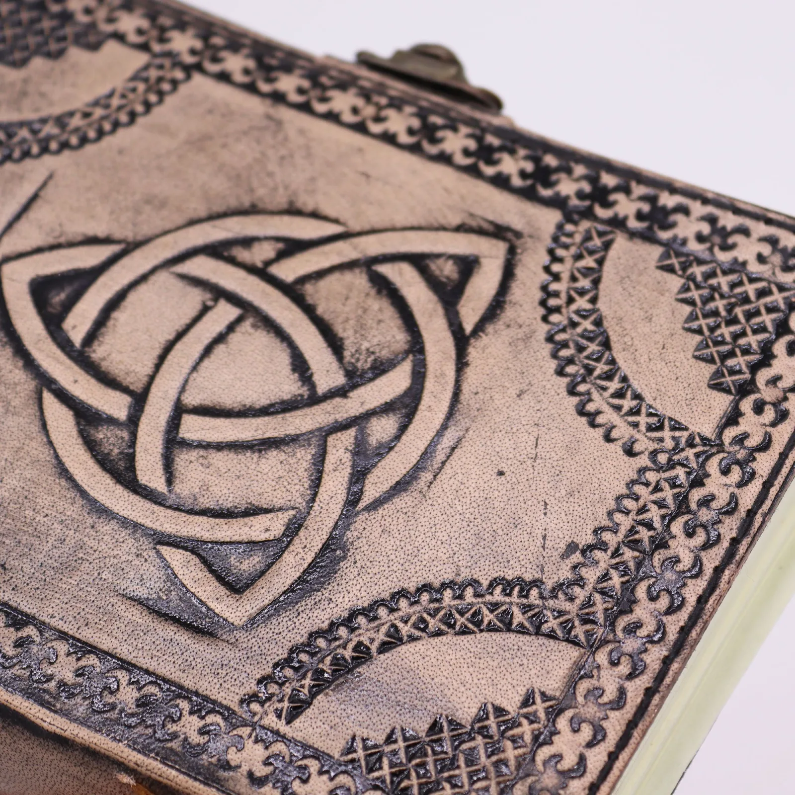 Kruhová Triquetra - Esoterický Zápisník - 200 Stran - 17.5x12.5x3cm