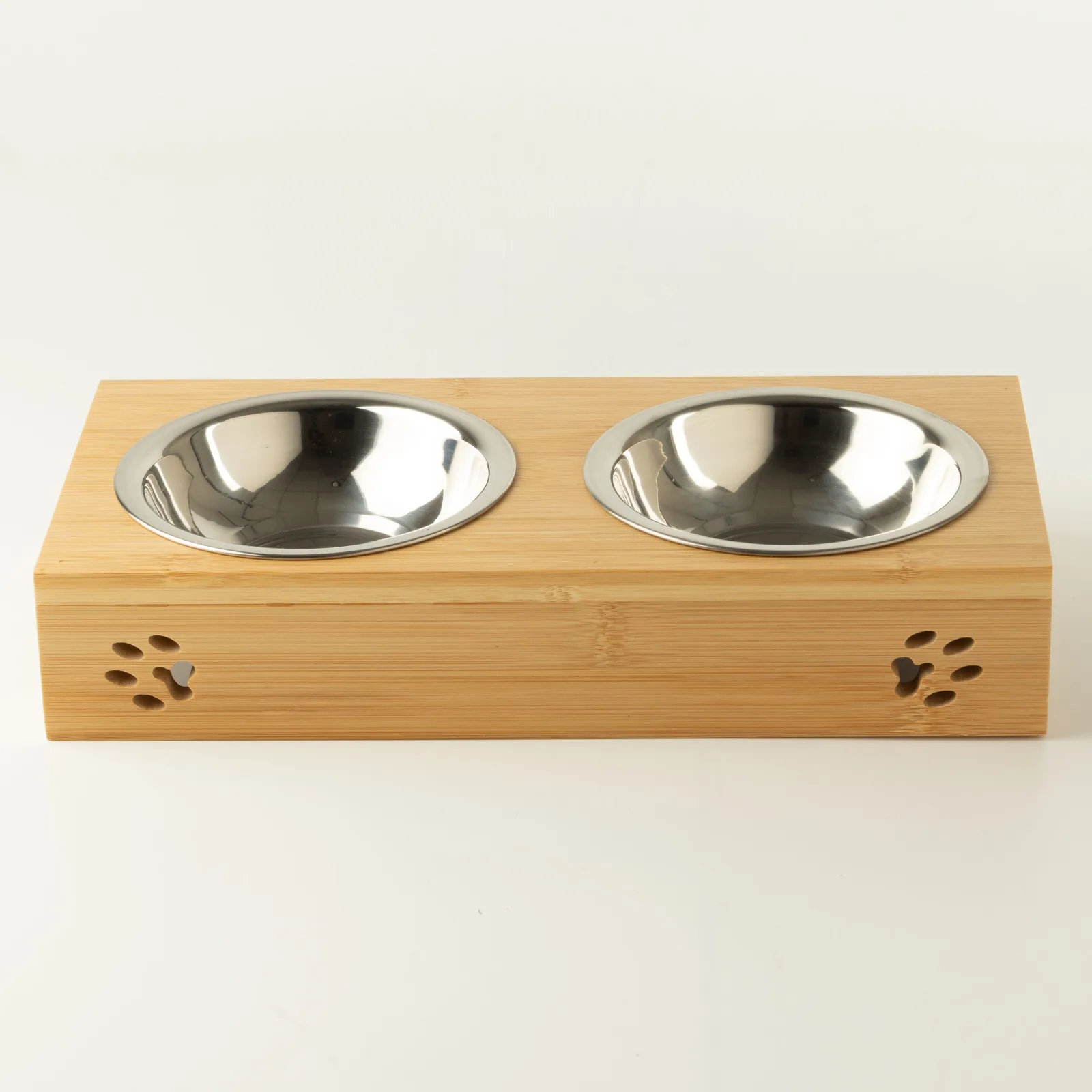 PAW Krmicí misky - dvě nerezové misky v dřevěném stojanu - 2×12 cm
