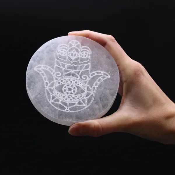 Střední Selenitový Talíř 10cm - Hamsa