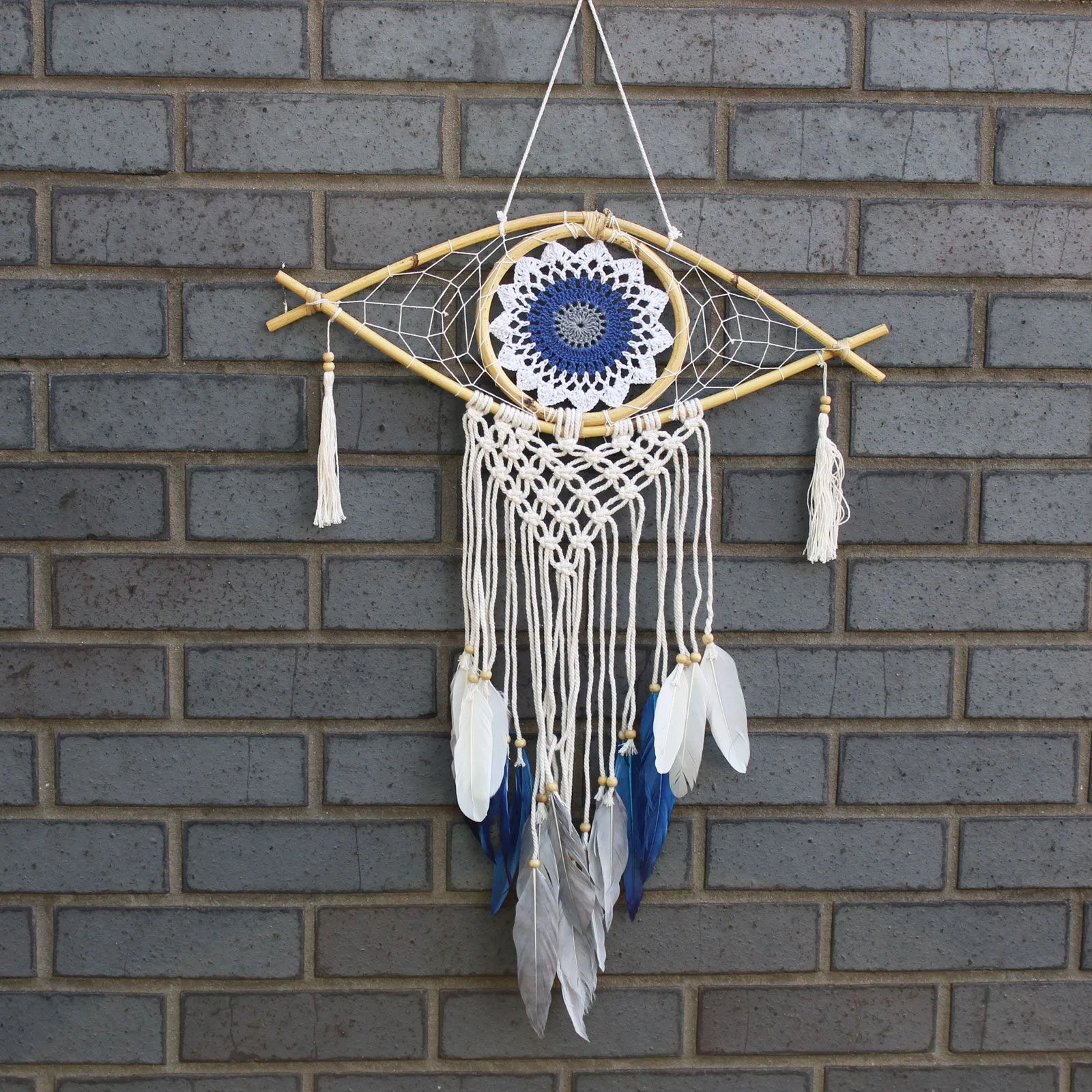 Ochranný Lapač Snů - Střední - Macramé Oko - Bílá / Modrá / Šedá